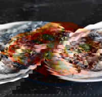 Neighbourhood Pizza - Tourism Noosa