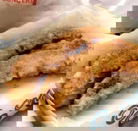 Shark Attack Fish'N'Chippery - Tourism Noosa