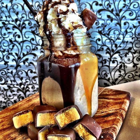 Table 1 Espresso Merewether - Tourism Noosa 11