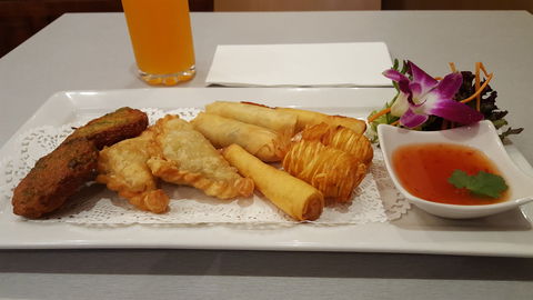 The Cottage - Tourism Noosa 0