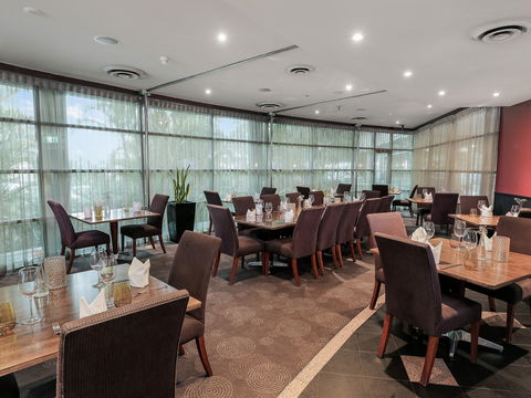 Champs Bar And Dining - Tourism Noosa 2