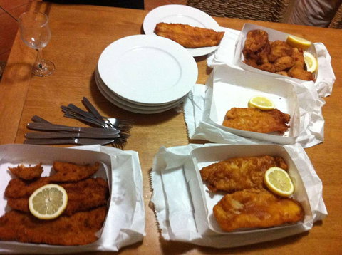 Hot Seafood & Grill Restaurant - Tourism Noosa 0