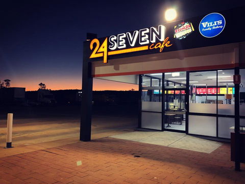 24 Seven Cafe - Tourism Noosa 0