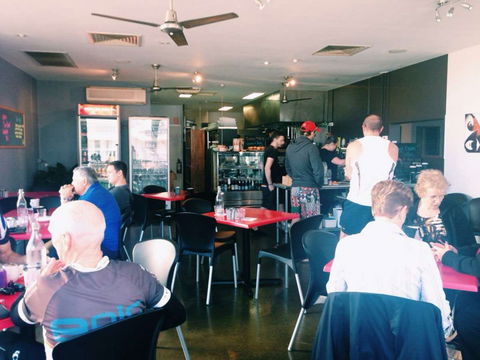 Evolution Cafe - Tourism Noosa 0
