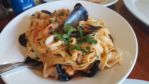 Oliver's - Tourism Noosa 0