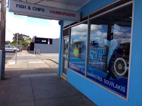 T.J's Blue Sea Fish Shop - Tourism Noosa 0