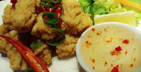 Two Seats Thai - Tourism Noosa 0