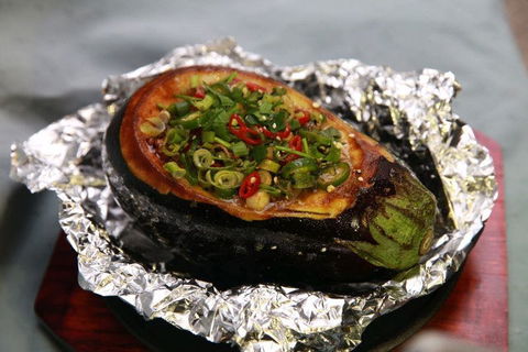 77 Dumpling King - Tourism Noosa 0