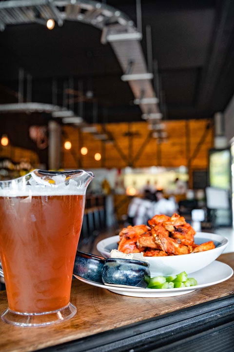 Hitching Post Bar + Grill - Tourism Noosa 0