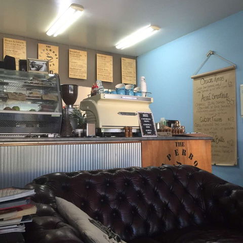 Paperboy Cafe - Tourism Noosa 0