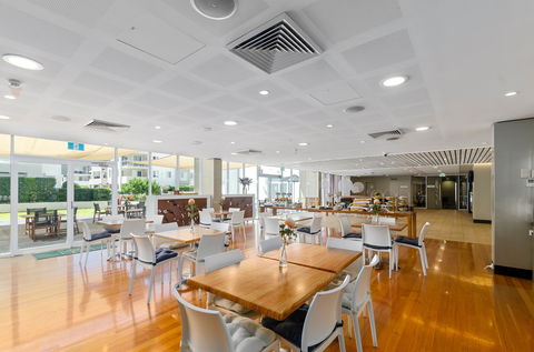 Q Cafe - Tourism Noosa 0