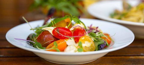 O Bar & Restaurant - Tourism Noosa 2