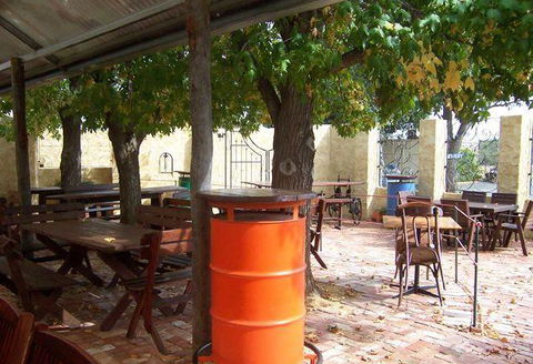 Ken's Humble Pie Shop - Tourism Noosa 5
