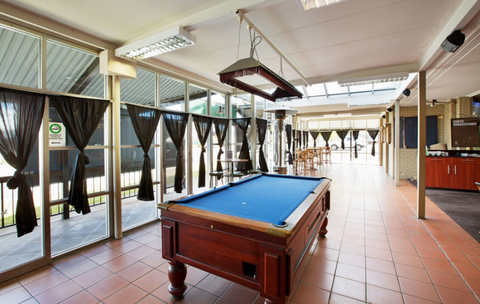 Commercial Hotel - Tourism Noosa 1