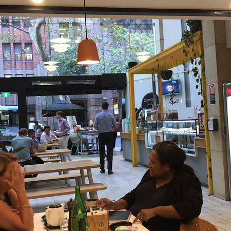 O'Connell Street Cafe - Tourism Noosa 0