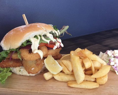 Edison’s Burger Bar - Tourism Noosa 5