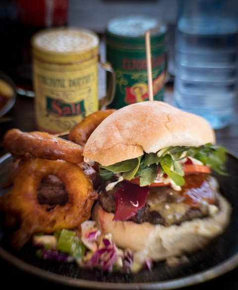 Edison’s Burger Bar - Tourism Noosa 6