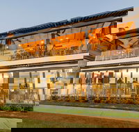 Oriental Hotel - Tourism Noosa