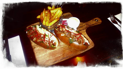 Shenanigans At The Imperial - Tourism Noosa 4