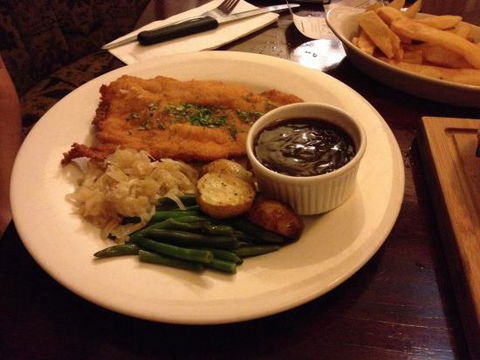 Shenanigans At The Imperial - Tourism Noosa 5