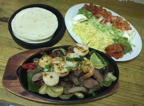 Ritzy Gritz Mexican Stonegrill - Tourism Noosa 2