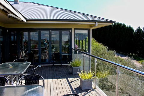 McVitty Grove Cafe & Restaurant - Tourism Noosa 0
