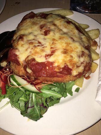 Parkhurst Tavern - Tourism Noosa 5