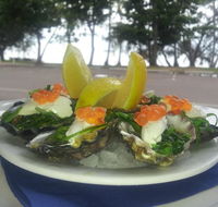Sandis on Magnetic Island - Tourism Noosa