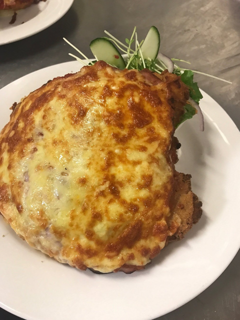 Cherry Street Sports Club - Tourism Noosa 5