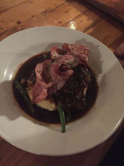 JB O'Reillys Tavern - Tourism Noosa 5