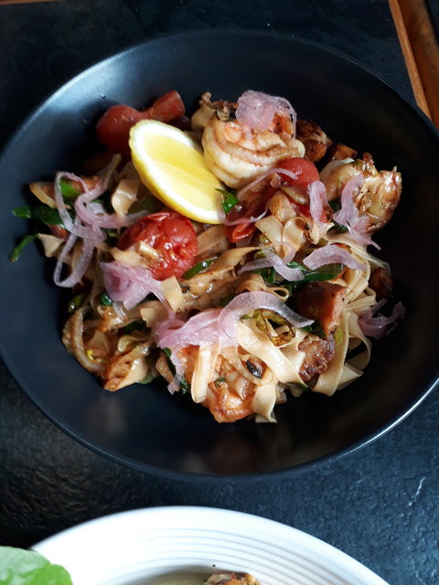 Famished On Frasers - Tourism Noosa 4