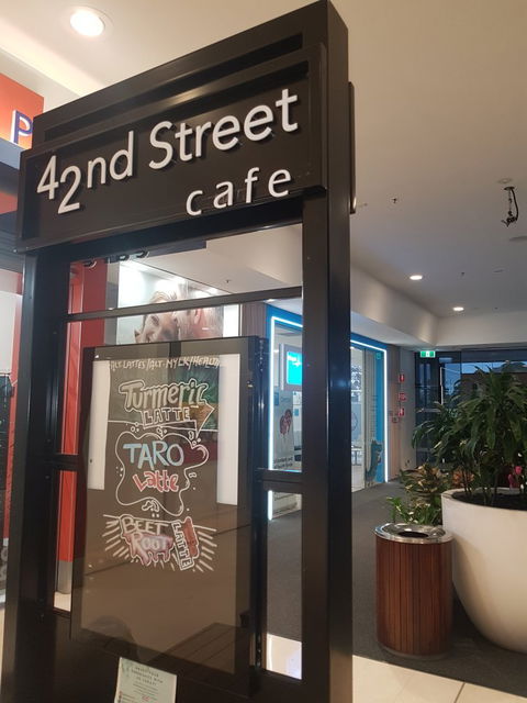 42nd Street Cafe - Tourism Noosa 3