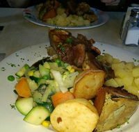 Queens Arms Hotel Riccardo's Seafood and Steakhouse - Tourism Noosa