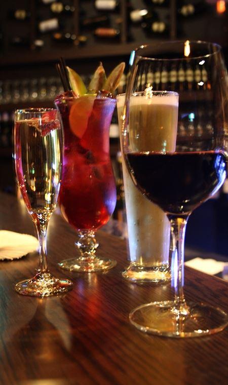 Village Lane Cafe & Wine Bar - Tourism Noosa 4