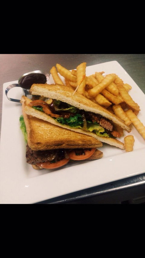 Wicked Beans Cafe - Tourism Noosa 3