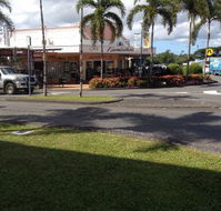 Famishes Cafeteria - Tourism Noosa