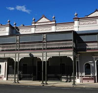 Warwick Hotel - Tourism Noosa