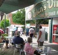 Glen's Diner - Tourism Noosa