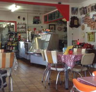 Mjs Retro  Vintage Wares - Tourism Noosa