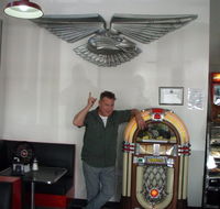 Retro Style Dinning - Tourism Noosa