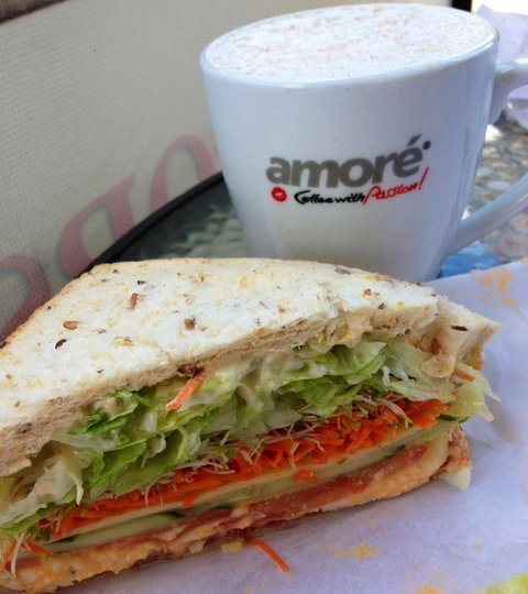 The Flying Pie Man - Tourism Noosa 2