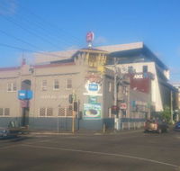 Royal Oak Hotel - Tourism Noosa