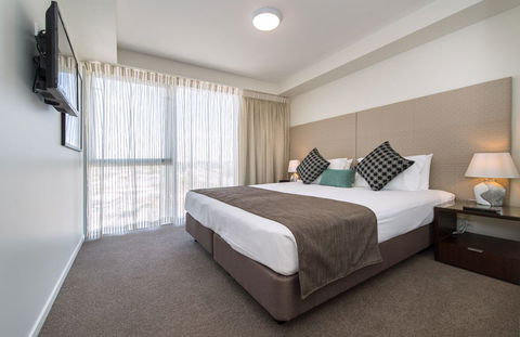 Empire Apartment Hotel - Tourism Noosa 5