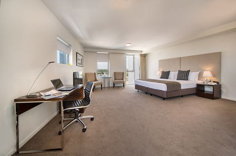 Empire Apartment Hotel - Tourism Noosa 14