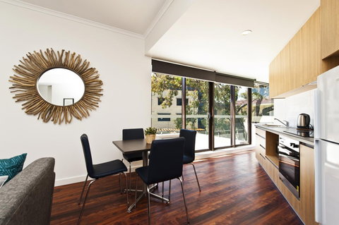 St Catherine's on Park - Tourism Noosa 3