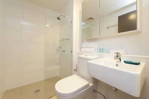 St Catherine's on Park - Tourism Noosa 4