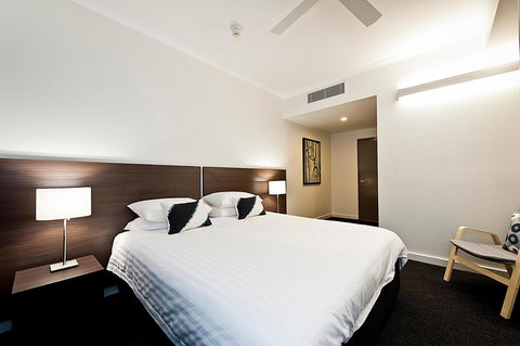 St Catherine's on Park - Tourism Noosa 8