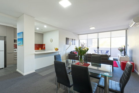 Astra Apartments North Sydney - Tourism Noosa 7