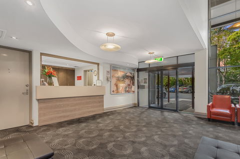 The Airport International Motel - Tourism Noosa 2