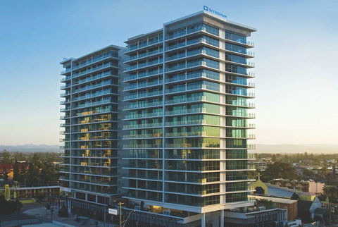 Wyndham Surfers Paradise Resort - Tourism Noosa 2